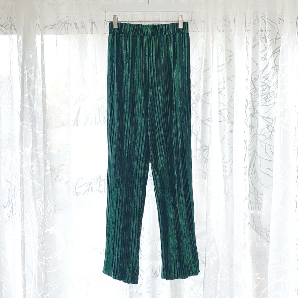NBD Alena jewel green velvet pleated high waisted wide leg pants - Picture 4 of 11